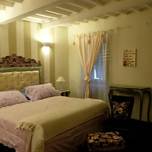 La Chimera , Arezzo Italia